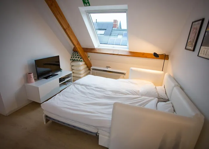 Lovely & Stylish At P36 Gent, Near The Center